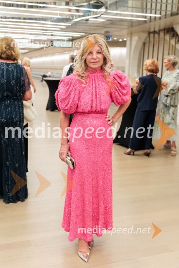  Darja Kuhar Kotnik, soustanoviteljica in podpredsednica Društva za zdravje narodaVečer Puccinijeve glasbe, Ljubljana Festival