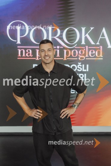  Klemen Bučan, radijski voditelj, stand-up komik, DJEkskluzivna premiera šova Poroka na prvi pogled