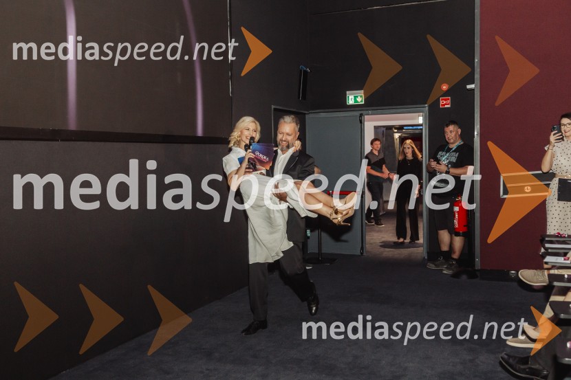  Suzana  Kozel, voditeljica, Jutro na Planetu;  Igor Krmelj, voditelj, Jutro na PlanetuEkskluzivna premiera šova Poroka na prvi pogled