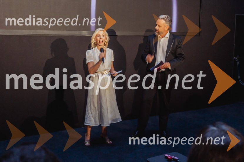  Suzana  Kozel, voditeljica, Jutro na Planetu;  Igor Krmelj, voditelj, Jutro na PlanetuEkskluzivna premiera šova Poroka na prvi pogled