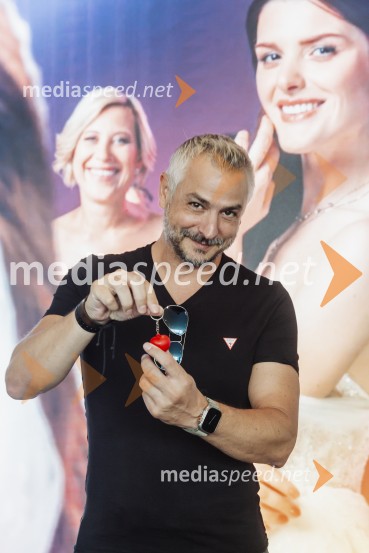  Miha HercogEkskluzivna premiera šova Poroka na prvi pogled