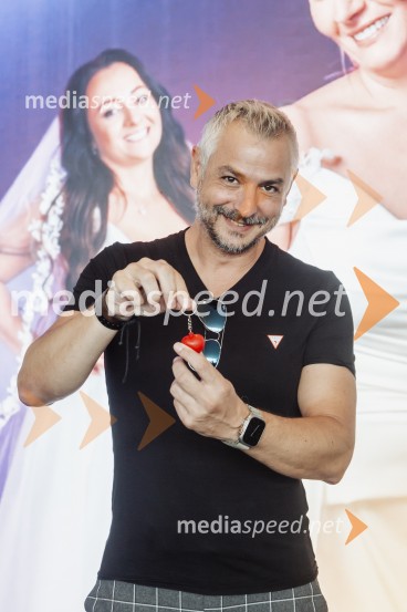  Miha HercogEkskluzivna premiera šova Poroka na prvi pogled