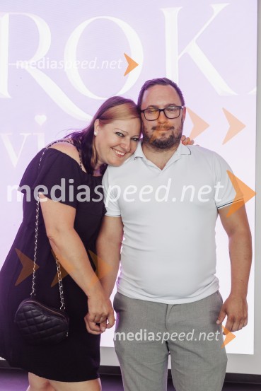  Marjetka Voglar;  Rudi MlakarEkskluzivna premiera šova Poroka na prvi pogled