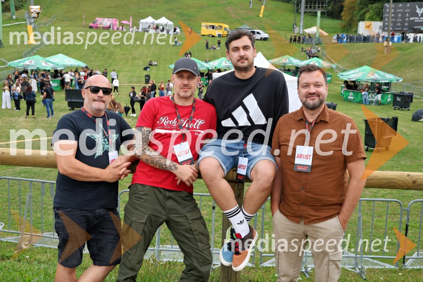  Tomaž Trop, član skupine Tabu;  Iztok Melanšek, član skupine Tabu;  ... ;  Primož Štorman, član skupine TabuRadio City 30 let z velikim koncertom pod Pohorjem