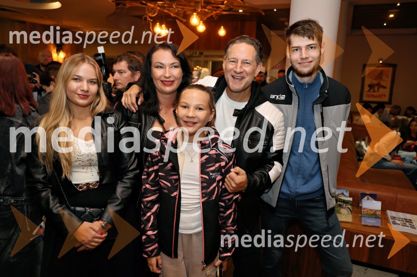  Bojan Cvjetićanin, Joker Out;  ... ;  ... ;  ... ;  ... ;  ... Radio City 30 let z velikim koncertom pod Pohorjem