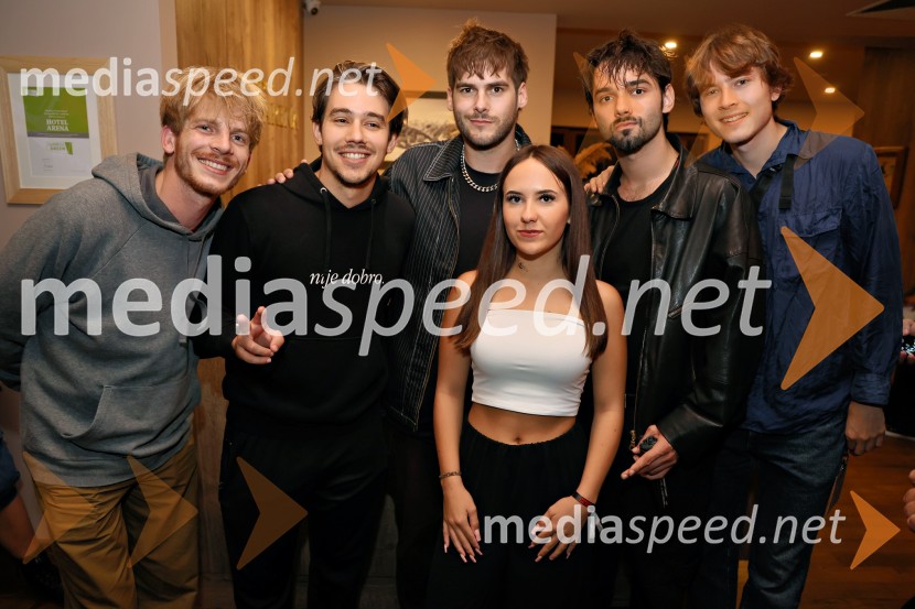  Jure Maček,  Joker Out;  Bojan Cvjetićanin, Joker Out;  Nace  Jordan, Joker Out;  ... ;  Jan  Peteh, Joker Out;  Kris  Guštin, Joker OutRadio City 30 let z velikim koncertom pod Pohorjem