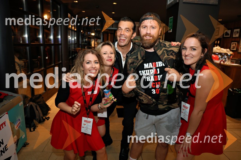  Natalija Veronik, moderatorka, Radio City;  Katja Gregorec, moderatorka Radio Maribor;  Rok Ferengja, pevec, Rok'n band;  David Gorinšek, moderator Radio City;  ... Radio City 30 let z velikim koncertom pod Pohorjem