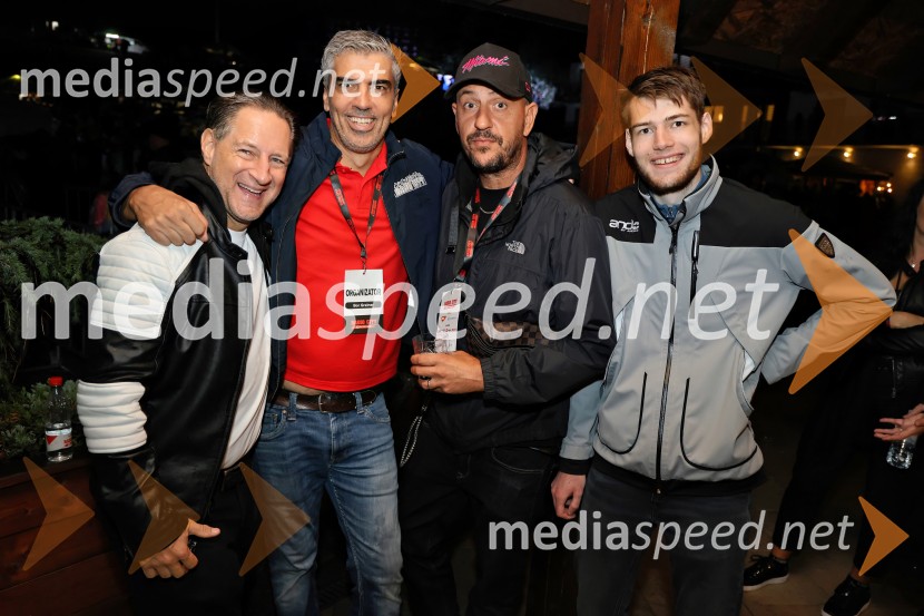  John Denhof, direktor podjetja Subtle Insights;  Bor Greiner, odgovorni urednik, Radio City;  Boštjan Čukur, raper, 6 Pack Čukur;  ... Radio City 30 let z velikim koncertom pod Pohorjem