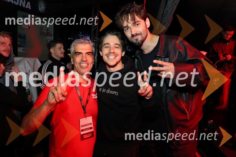  Bor Greiner, odgovorni urednik, Radio City;  Bojan Cvjetićanin, Joker Out;  Jan  Peteh, Joker OutRadio City 30 let z velikim koncertom pod Pohorjem