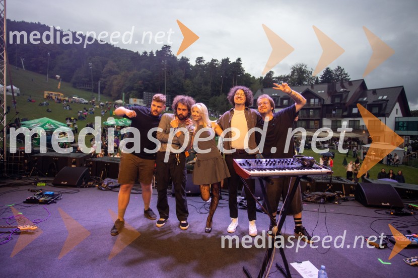  Marko Bera, Ranr band;  Tadej Klojčnik, Ranr band;  Neli Lalović, Ranr band;  Marko Matjašič, Ranr band;  Dominik Širovnik, Ranr bandRadio City 30 let z velikim koncertom pod Pohorjem