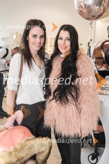  Lorella Flego, voditeljica;  Iris Mulej, Miss Universe Slovenije 2002Kdo vse je nosil lento Miss Universe?