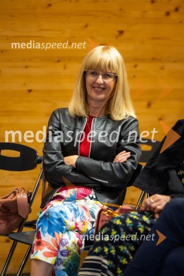 Iskrivo v živo: Mojca Pišek v pogovoru z Aljažem Vrabcem