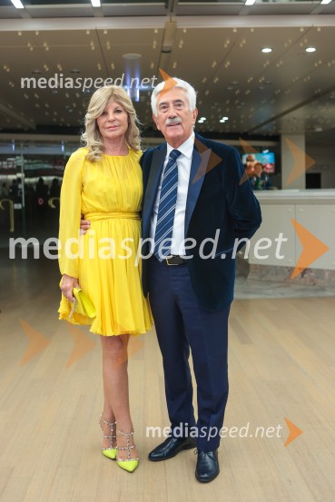  Darja Kuhar Kotnik, soustanoviteljica in podpredsednica Društva za zdravje naroda;  Rajko Kotnik, bivši poslovni direktor Cankarjevega doma, dosedanji predsednik Lions kluba Ljubljana RožnikOpera Tosca Giacoma Puccinija, Ljubljana Festival