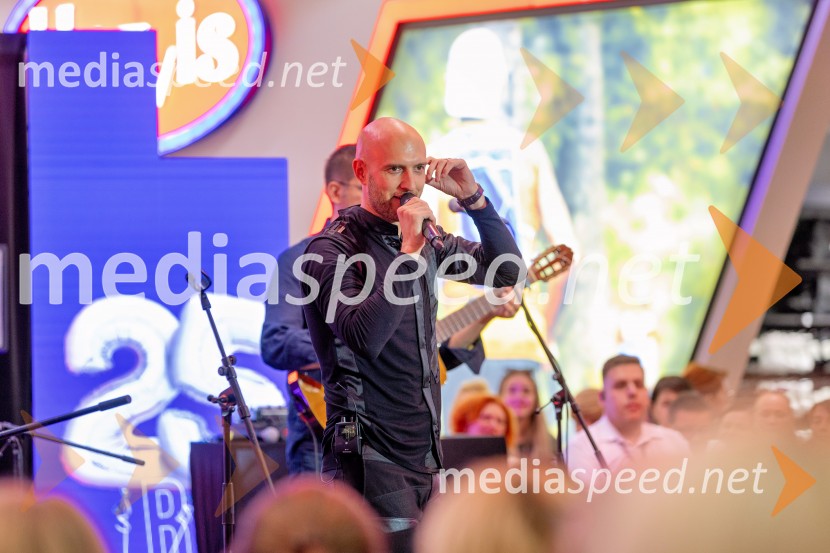  Marko Škugor, glasbenikMarko Škugor na praznovanju 25-letnice Europarka