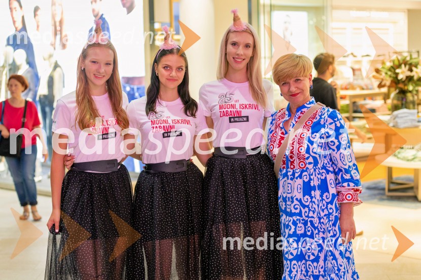  ... ;  ... ;  ... ;  Petra Romih, marketing, EuroparkMarko Škugor na praznovanju 25-letnice Europarka