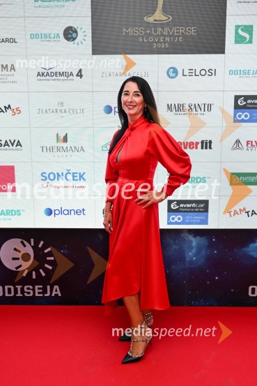 Miss Universe Slovenije 2025 je Hana Klaut