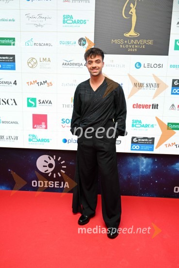  Gašper Rifelj, pevecMiss Universe Slovenije 2025 je Hana Klaut