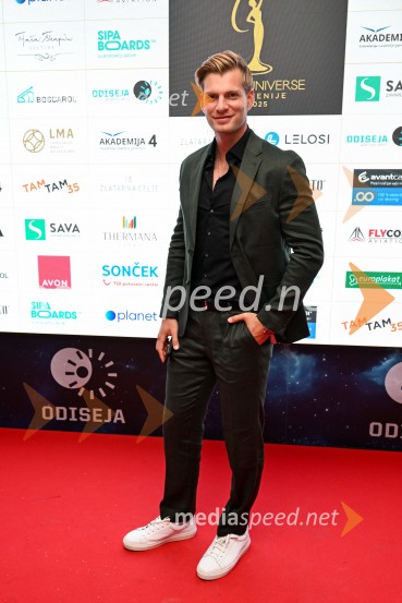   Blaž Kričej Režek, Sanjski moški 2022Miss Universe Slovenije 2025 je Hana Klaut