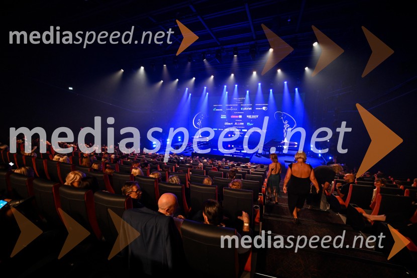 Miss Universe Slovenije 2025 je Hana Klaut