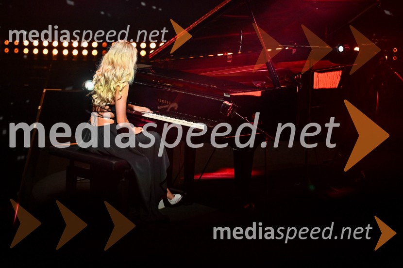 Miss Universe Slovenije 2025 je Hana Klaut