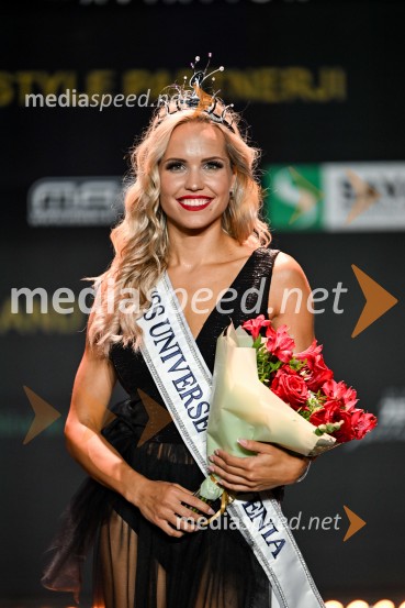  Hana Klaut, Miss Universe Slovenije 2025Miss Universe Slovenije 2025 je Hana Klaut