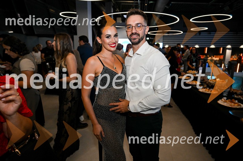  Monika Čavlović, Miss Earth Slovenija 2023;  ... Miss Universe Slovenije 2025 je Hana Klaut