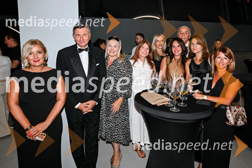  Urša Zupan;  Borut Pahor, nekdanji predsednik Republike Slovenije;  ... ;  ... ;  ... ;  ... ;  ... Miss Universe Slovenije 2025 je Hana Klaut