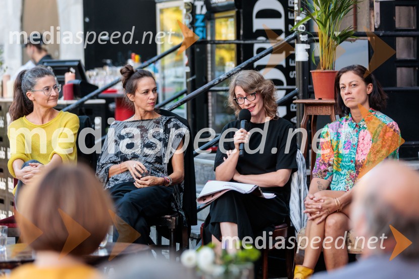  ... ;  Katarina Stegnar, igralka;  Urška Brodar, dramaturginja, Slovensko mladinsko gledališče;  Inga Remeta, direktorica, Slovensko mladinsko gledališčeSlovensko mladinsko gledališče, predstavitev jubilejne 70. sezone