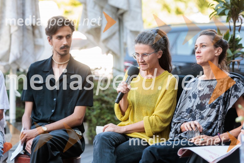  ... ;  ... ;  Katarina Stegnar, igralkaSlovensko mladinsko gledališče, predstavitev jubilejne 70. sezone
