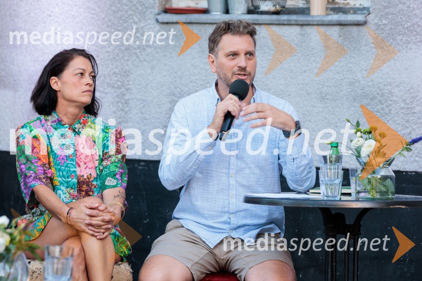  Inga Remeta, direktorica, Slovensko mladinsko gledališče;  Marko Bratuš, umetniški vodja Slovenskega mladinskega gledališčaSlovensko mladinsko gledališče, predstavitev jubilejne 70. sezone