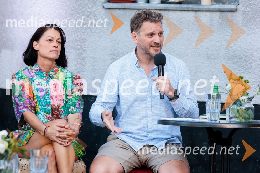  Inga Remeta, direktorica, Slovensko mladinsko gledališče;  Marko Bratuš, umetniški vodja Slovenskega mladinskega gledališčaSlovensko mladinsko gledališče, predstavitev jubilejne 70. sezone