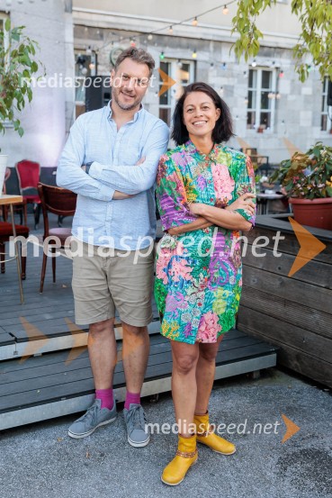  Marko Bratuš, umetniški vodja Slovenskega mladinskega gledališča;  Inga Remeta, direktorica, Slovensko mladinsko gledališčeSlovensko mladinsko gledališče, predstavitev jubilejne 70. sezone