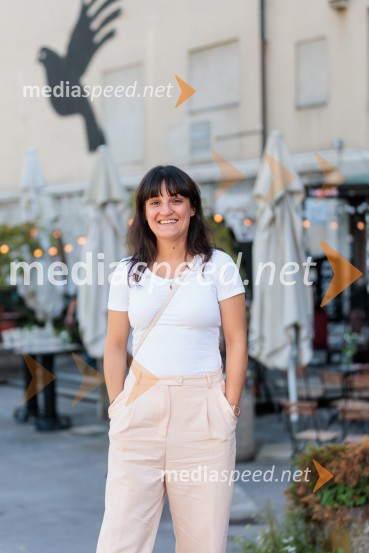 Špela Semion, vodja marketinga in odnosov z javnostmi v Slovenskem mladinskem gledališčuSlovensko mladinsko gledališče, predstavitev jubilejne 70. sezone