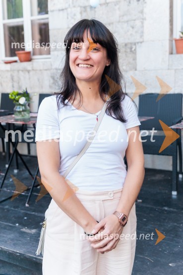  Špela Semion, vodja marketinga in odnosov z javnostmi v Slovenskem mladinskem gledališčuSlovensko mladinsko gledališče, predstavitev jubilejne 70. sezone