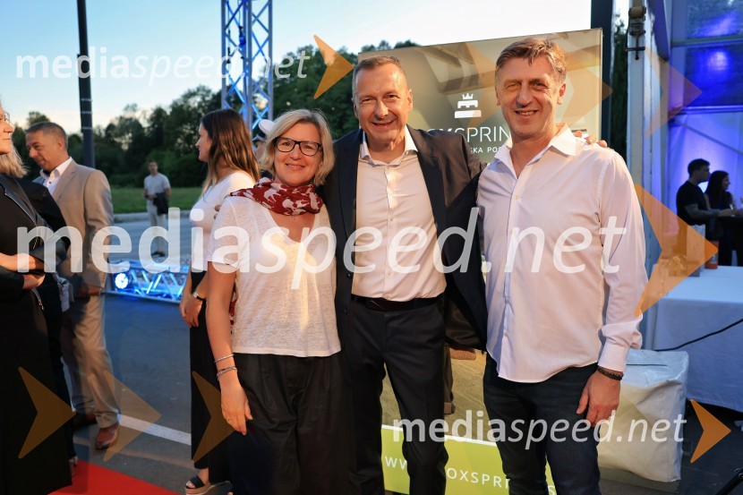  Marjana Lavrič, GR;  Emil Marinšek, direktor, podjetje Maremico;  Jože Šulman, direktor, InovatifSlavnostna otvoritev novega Spalnega centra Maremico v Ljubljani