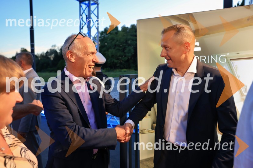  Tone Stanonik;  Emil Marinšek, direktor, podjetje MaremicoSlavnostna otvoritev novega Spalnega centra Maremico v Ljubljani