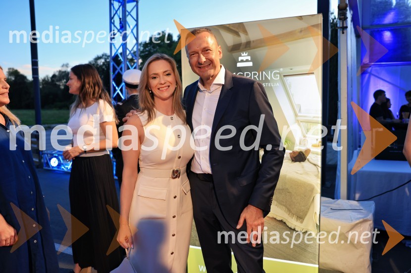  Nika Andoljšek, Lek d.d.;  Emil Marinšek, direktor, podjetje MaremicoSlavnostna otvoritev novega Spalnega centra Maremico v Ljubljani
