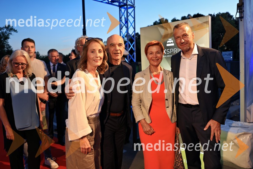  ... ;  Tone Sternad, Medis;  Znana Sternad;  Emil Marinšek, direktor, podjetje MaremicoSlavnostna otvoritev novega Spalnega centra Maremico v Ljubljani