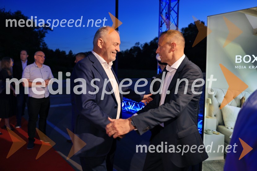  Miha Istenič, vinar Istenič;  Emil Marinšek, direktor, podjetje MaremicoSlavnostna otvoritev novega Spalnega centra Maremico v Ljubljani