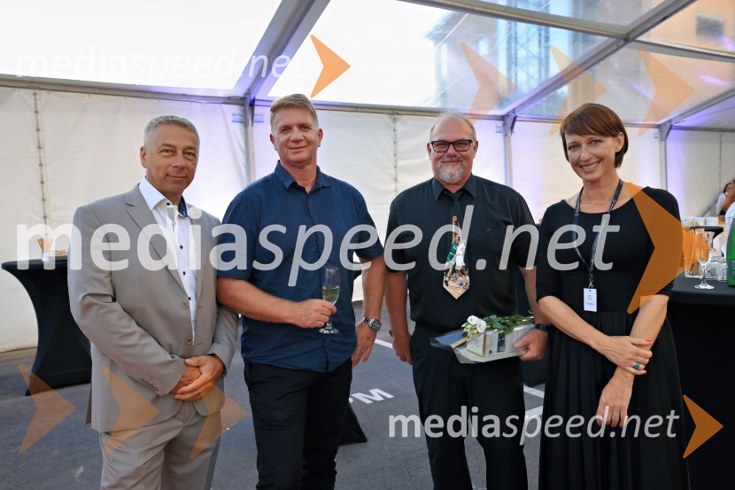  Valentin Marinšek, Maremico d.o.o.;  Andrej Muhar;  Peter Muhar;  Tadeja Ravnik, MaremicoSlavnostna otvoritev novega Spalnega centra Maremico v Ljubljani