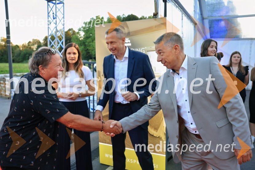  Peter Lovšin - Pero, pevec;  Monika Adrinek, izvršna direktorica Maremico d.o.o.;  Emil Marinšek, direktor, podjetje Maremico;  Valentin Marinšek, Maremico d.o.o.Slavnostna otvoritev novega Spalnega centra Maremico v Ljubljani