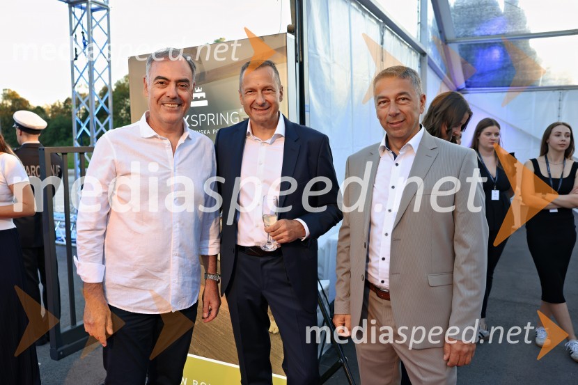  Igor Sterle, ekey biometric systems;  Emil Marinšek, direktor, podjetje Maremico;  Valentin Marinšek, Maremico d.o.o.Slavnostna otvoritev novega Spalnega centra Maremico v Ljubljani