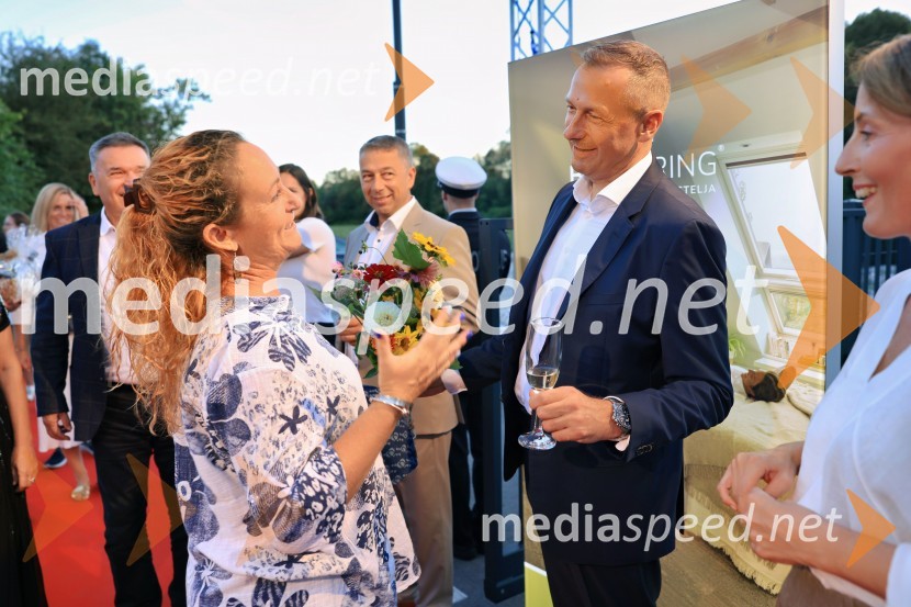  ... ;  Emil Marinšek, direktor, podjetje MaremicoSlavnostna otvoritev novega Spalnega centra Maremico v Ljubljani