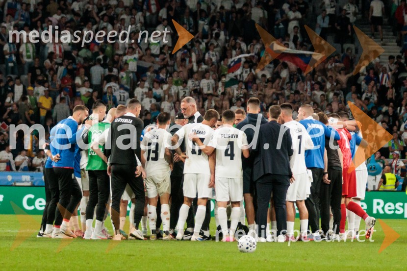 Kvalifikacije za SP 2026; Slovenija – Švedska, nogomet