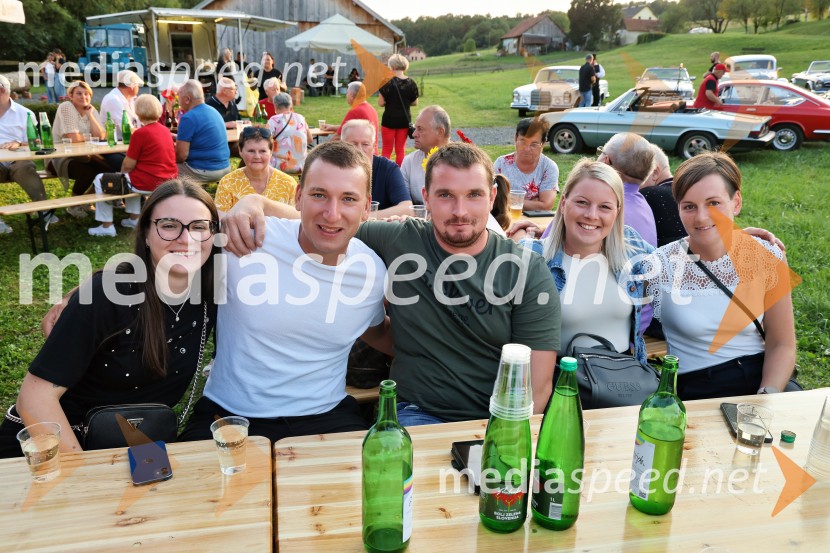 Večer slovenske glasbe na kmetiji Štajerski cvet