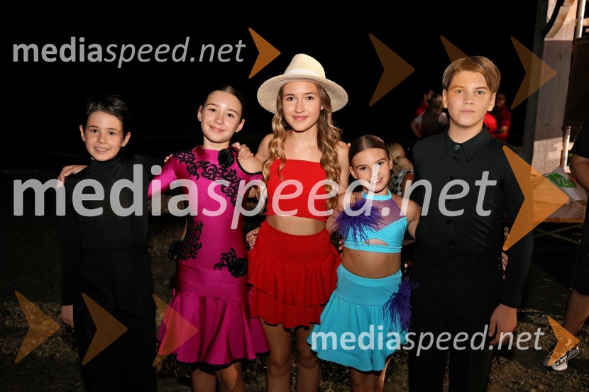  ... ;  ... ;  Ajda Stropnik, pevka;  ... ;  ... Večer slovenske glasbe na kmetiji Štajerski cvet