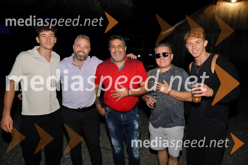  ... ;  ... ;  Saša Kostić, pevec;  Zoran Cilenšek, pevec;  ... Večer slovenske glasbe na kmetiji Štajerski cvet