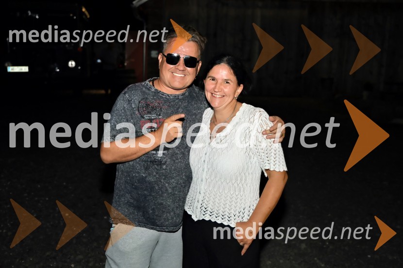  Zoran Cilenšek, pevec;  ... Večer slovenske glasbe na kmetiji Štajerski cvet