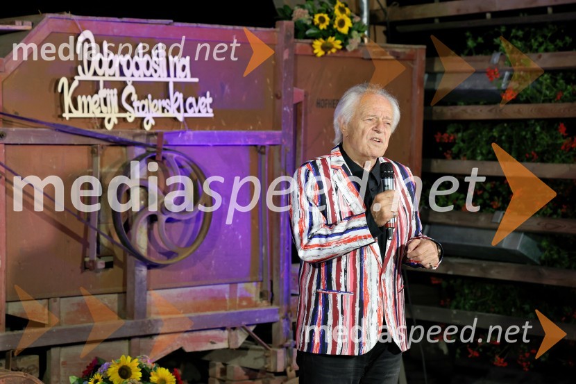  Alfi Nipič, pevecVečer slovenske glasbe na kmetiji Štajerski cvet