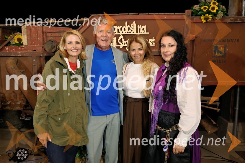  Maja Čeh;  Rudi Šantl, pevec;  Vesna Kodrič, direktorica PureGlamur in organizatorica dogodkov - Kmetija Štajerski cvet;  Suzana Mally, pevka in voditeljicaVečer slovenske glasbe na kmetiji Štajerski cvet